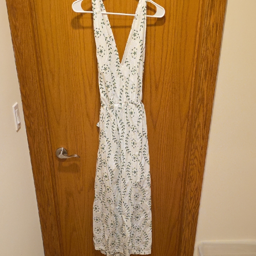 Universal Thread White and Green Backless Dress